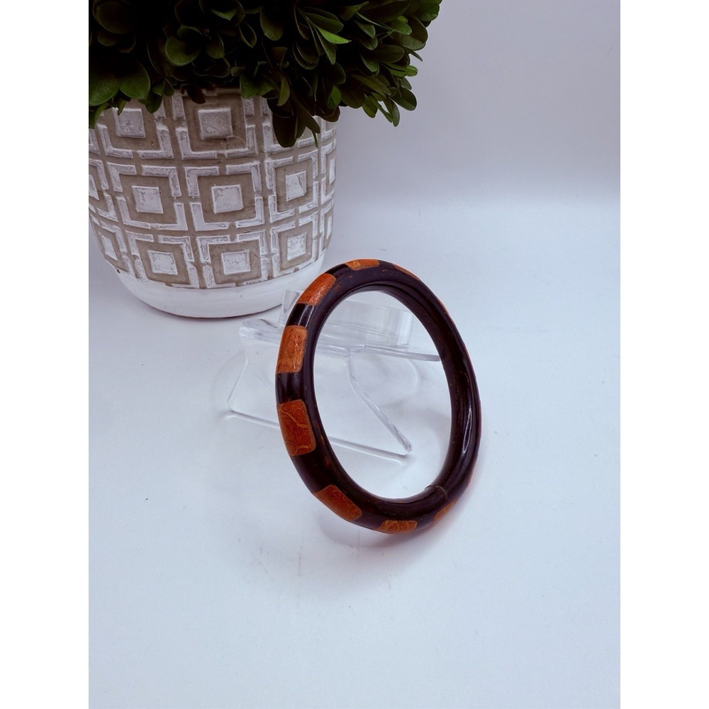 Vintage Hand-Painted Wood Bangle Bracelet – Red & Black Lacquered Folk Art 1980s